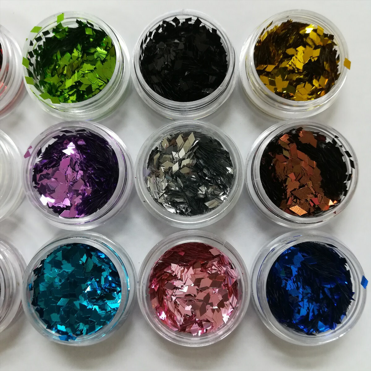 セルフネイルのアクセントに カラー ダイヤカット ホログラム