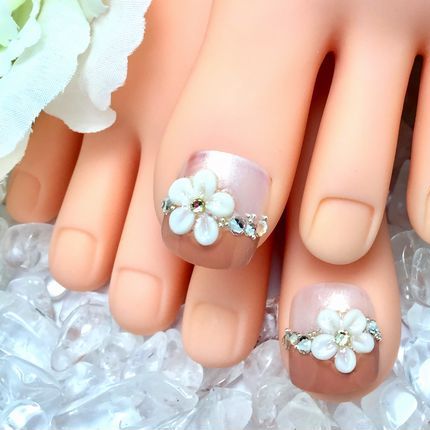 楽天市場】ぷっくりフラワーフットネイル☆3D 立体 シアー ミルキー