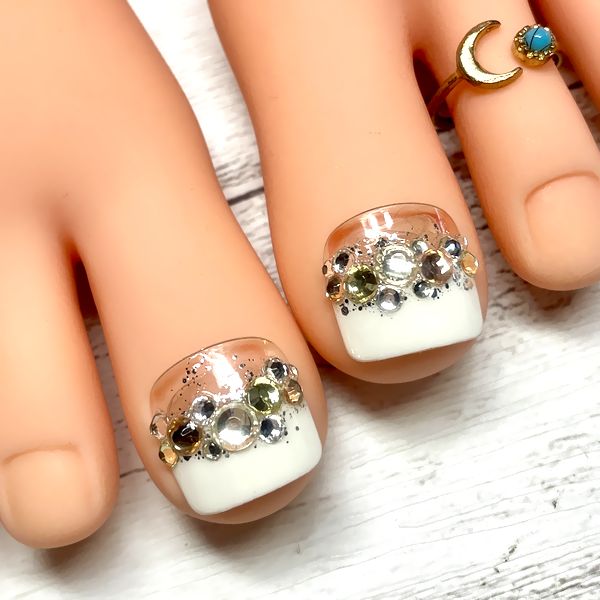 楽天市場】ヌーディーフレンチフットネイルブルーストーン ベージュ