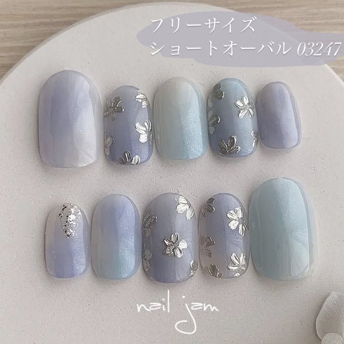 ネイルチップオーダー　team様 楽天市場】オーダーネイルチップ ソーダブルーのミラーフラワー