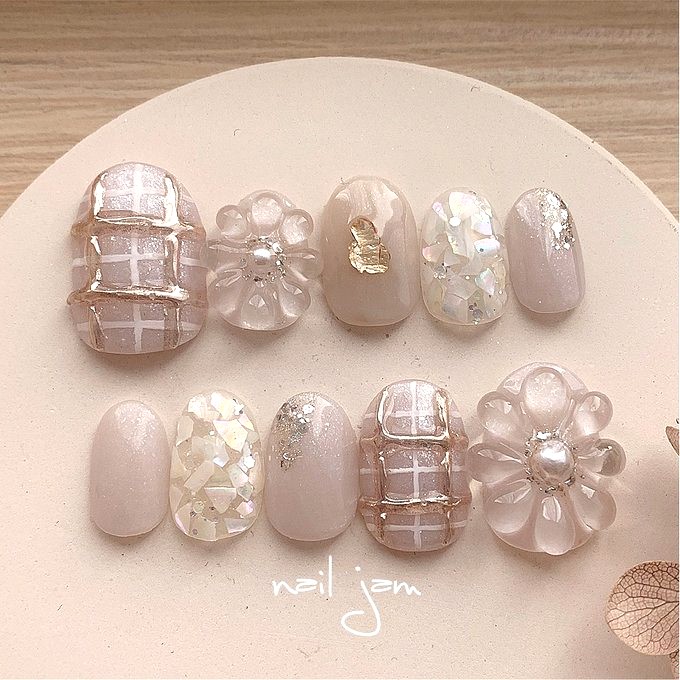 楽天市場】オーダーネイルチップ べっ甲とぷっくりフラワーの上品