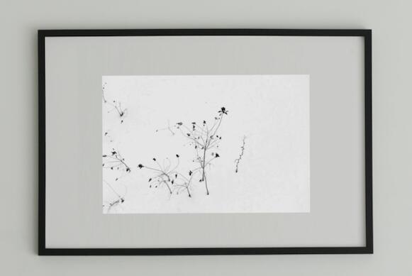 工芸 工芸細工物 室内装飾 活動写真 額装細工物 額付き添い人 工芸ダイアログボックス 飾りつけ工芸 工芸ゲーム盤 飾りつけ 今めかしい工芸 工芸映し絵 旅人宿 食べ物屋 草木  Minimalism #6 black wooden frame 63cm×93珊付き添い人 ( LL )
