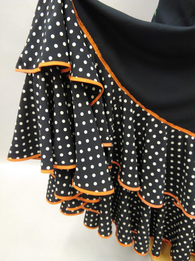 市場 フラメンコ衣装 オリジナル 刺繍 オレンジ 黒 ファルダ バラ 