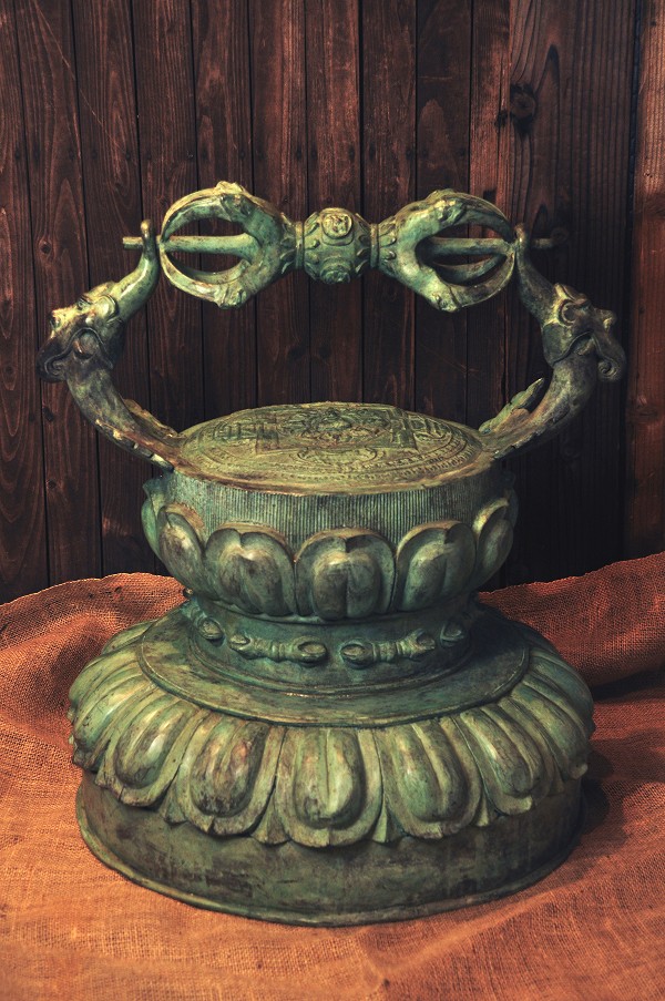 楽天市場】【寺院用仏具】摩尼車（マニ車）般若心経彫り仕様 ※佛説入り