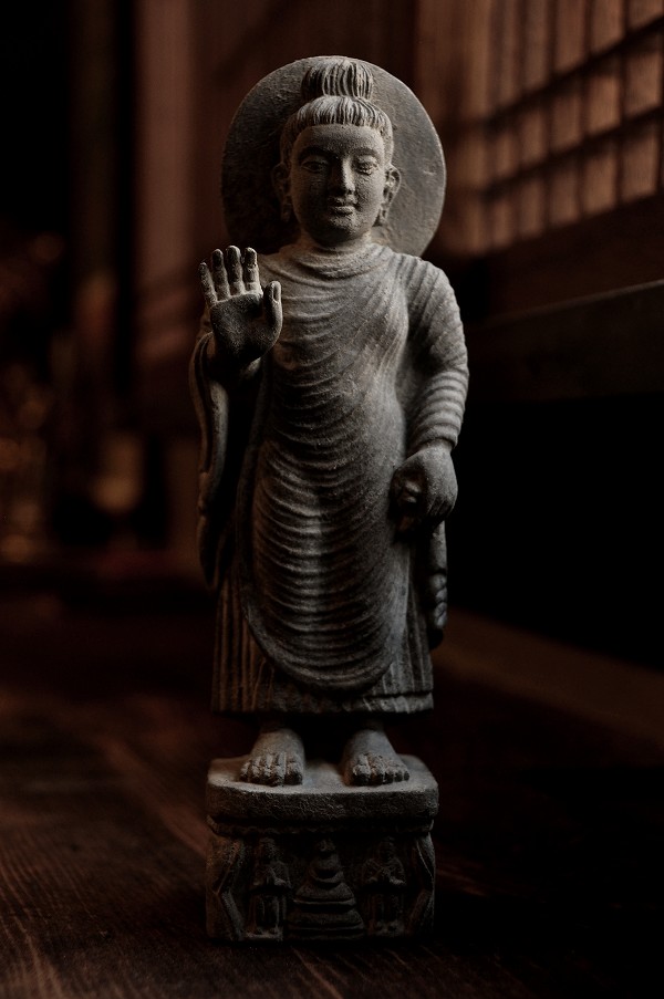 仏教美術 石像 石彫 石造 仏像 約21kg ガンダーラ 石仏 チベット 仏教美術 石像 石彫 石造 仏像 約21kg ガンダーラ 石仏 チベット