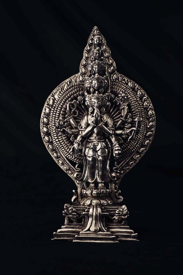 仏像　毘沙門天　銀製 毘沙門天 仏像 座像 毘沙門天の像 置物 仏具 密教仏像 銅製の