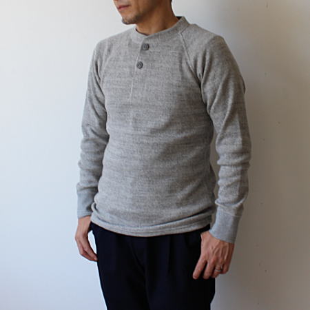 MANUAL ALPHABET(マニュアルアルファベット)ハーフフライスヘンリーネックTEE　別注
