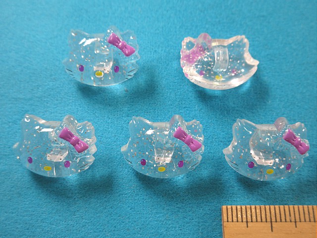 楽天市場】サンリオ）ハローキティ ボタン 3ヶ入 : 手芸のらんでぃ