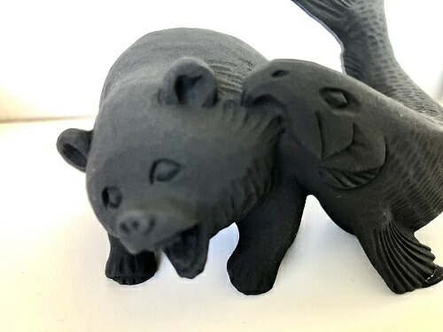 楽天市場】炭の置物 喰われ熊 大 消臭効果 : 北海道の雑貨Nakano