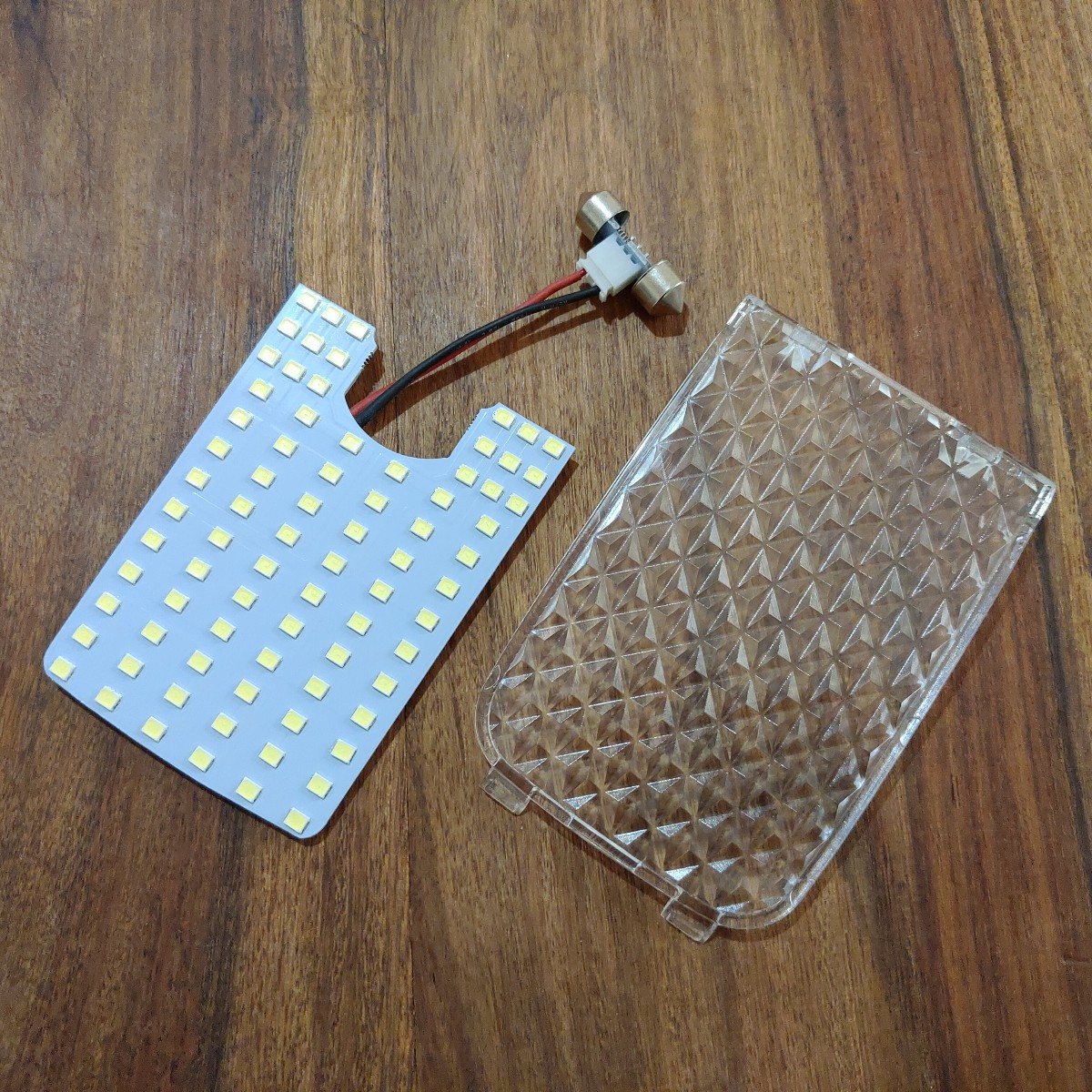 日本製 期間限定特価 返品保証 大型フルサイズ基板 クリスタルレンズカバー フルセット LEDルームランプ プレミアムな明るさをご体感ください ダイヤカット クリスタルレンズ クリスタルカバー 爆光 SS 70%OFF ランプ 専用設計 セット LED ライト 明るい