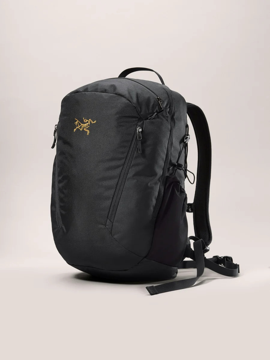 アークテリクス マンティス16超美品黒 ARC'TERYX 新品 アークテリクス Mantis 16 Backpack マンティス