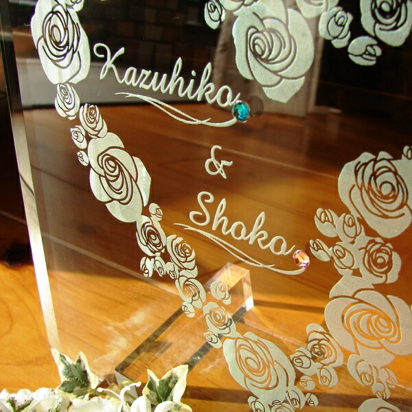 ウェルカムボード ウェディング ガラス クリアガラスが美しい スタンド 装飾花付で便利 おしゃれなウェディングに ブライダル ミニ Mergertraininginstitute Com