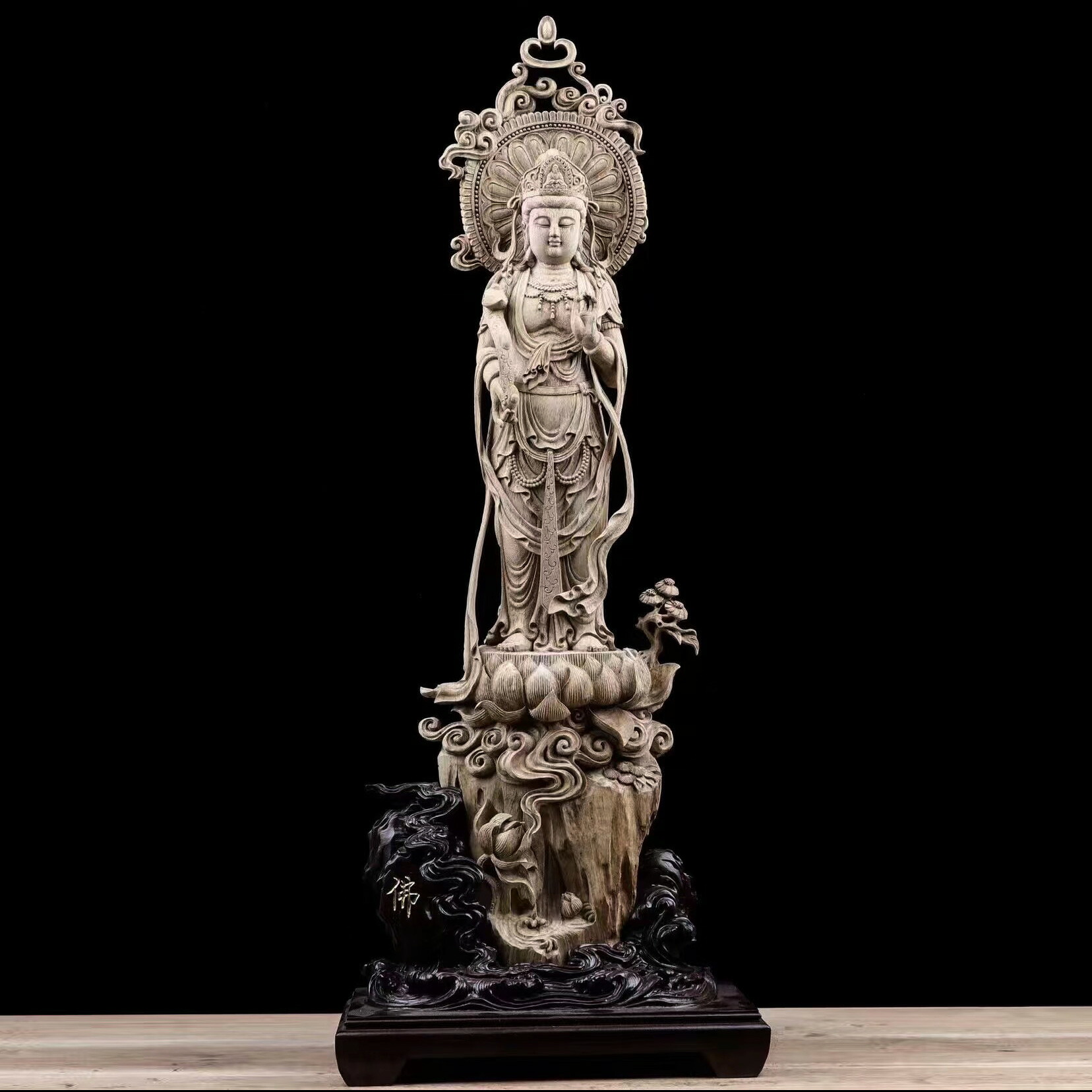 観音様檀香観音木彫り仏像 仏像 置物 骨董品 立像 時代物 古美術品 美術品 観音様 観音菩薩 立像 置物 木彫 仏教美術 仏像 仏教美術 観音様檀香