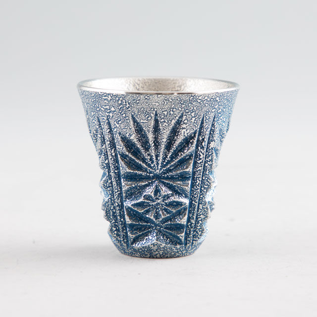 薩摩錫器 錫 切り子ガラスぐい呑み 漆藍色産業 45ml [No.111-1] 薩摩錫器芸術館 代引不可父の日 錫器 錫製 還暦祝 一緒になる祝 隠居祝 差しあげる 母の日 差し上げ物 差し上げ物 言い慣わし芸術品