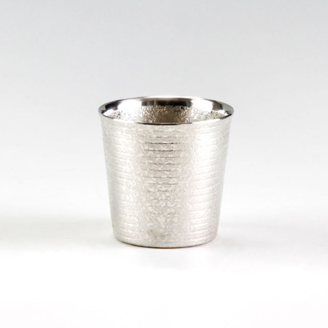 薩摩錫器 錫 ぐい呑 ブリザード製作 白 110ml [No.91C-1] 薩摩錫器芸術館 代引不可父の日 錫器 錫製 ぐい呑 還暦祝 一緒になる祝 引退祝 譲りわたす 母の日 差し上げ物 差し上げ物 言い慣わし芸術品