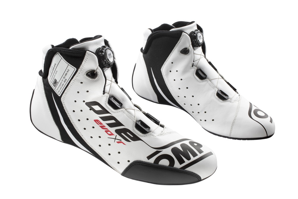 OMP ONE EVO R SHOE ホワイト【サイズ 41】（レーシングシューズ） 品番：IC0-0805-B01-020-41