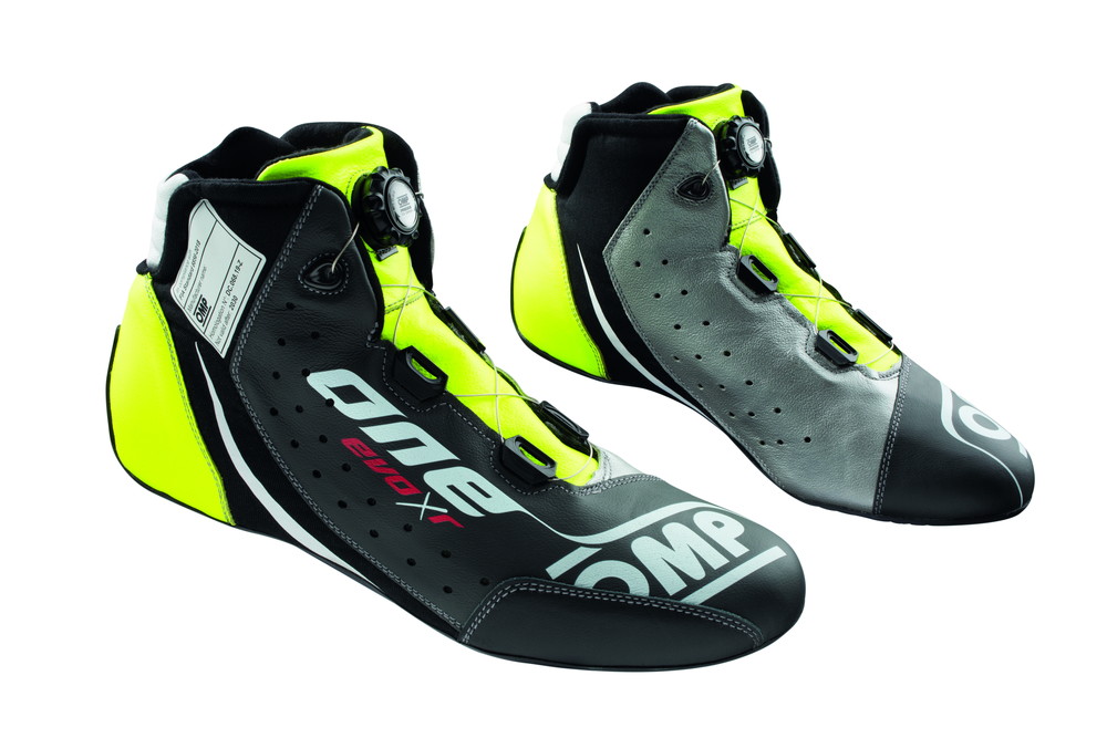 OMP ONE EVO R SHOE ブラック／シルバー／フルオイエロー【サイズ 41】（レーシングシューズ） 品番：IC0-0805-B01-370-41