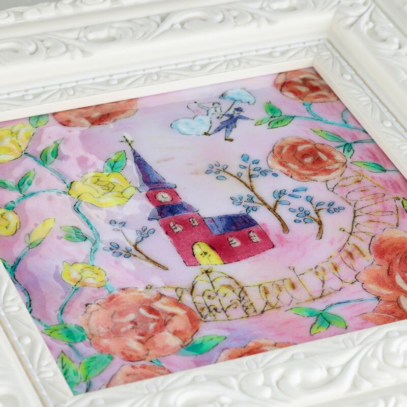 ピンクの教会 結婚式 結婚祝い 新築祝い 風景 七宝焼 額 絵画 絵 アート フレーム 水彩画 絵画額入り イラスト ガラス 花 花束 お祝い 母の日 誕生日 プレゼント 贈り物 工芸|七彩工房