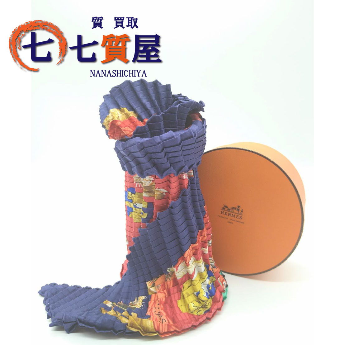 極美品 ★HERMES★ プリーツスカーフ シャボン玉 シルク ネイビー 箱付き 極美品 ☆HERMES☆ プリーツスカーフ シャボン玉 シルク