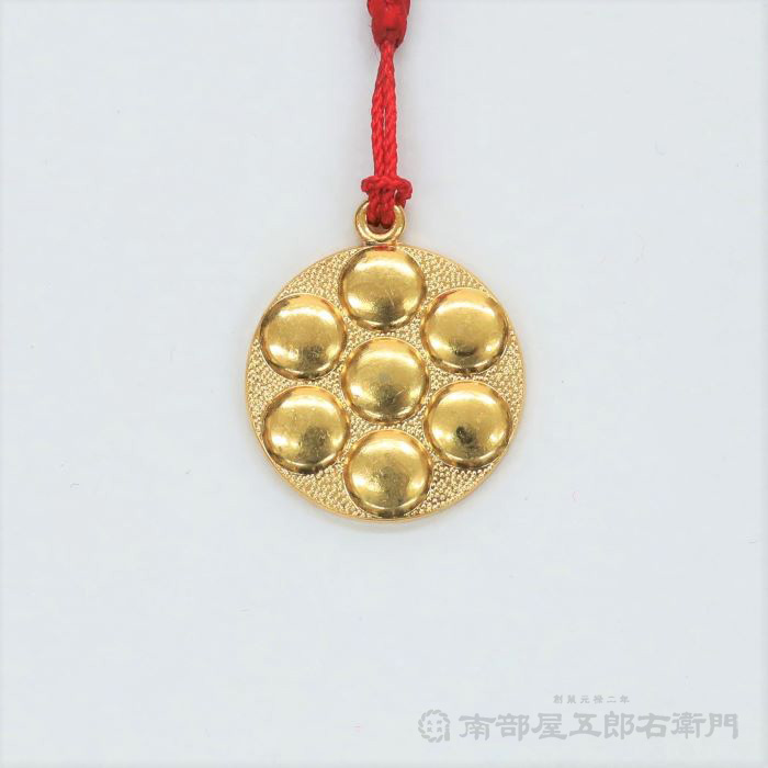 三社祭/三社様/家紋/三つ編み/バンプー/浅草限定品‼️ 楽天市場】三網紋ストラップ メタル直径2,1cm 金メッキ三網紋