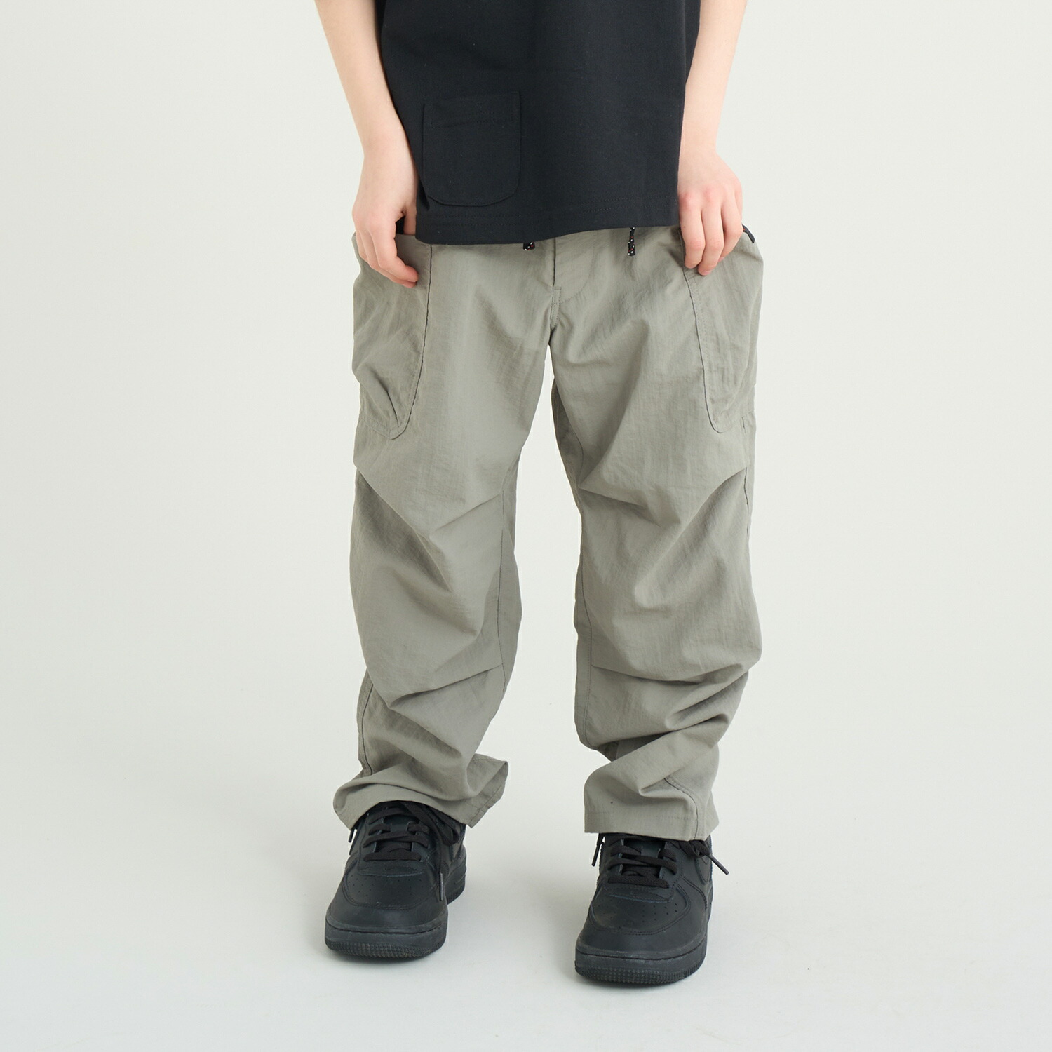4/3発売【公式】ナンガ NANGA ボトムス 軽量 キッズウェア NYLON TUSSER KIDS TRACK PANTS 7,524円