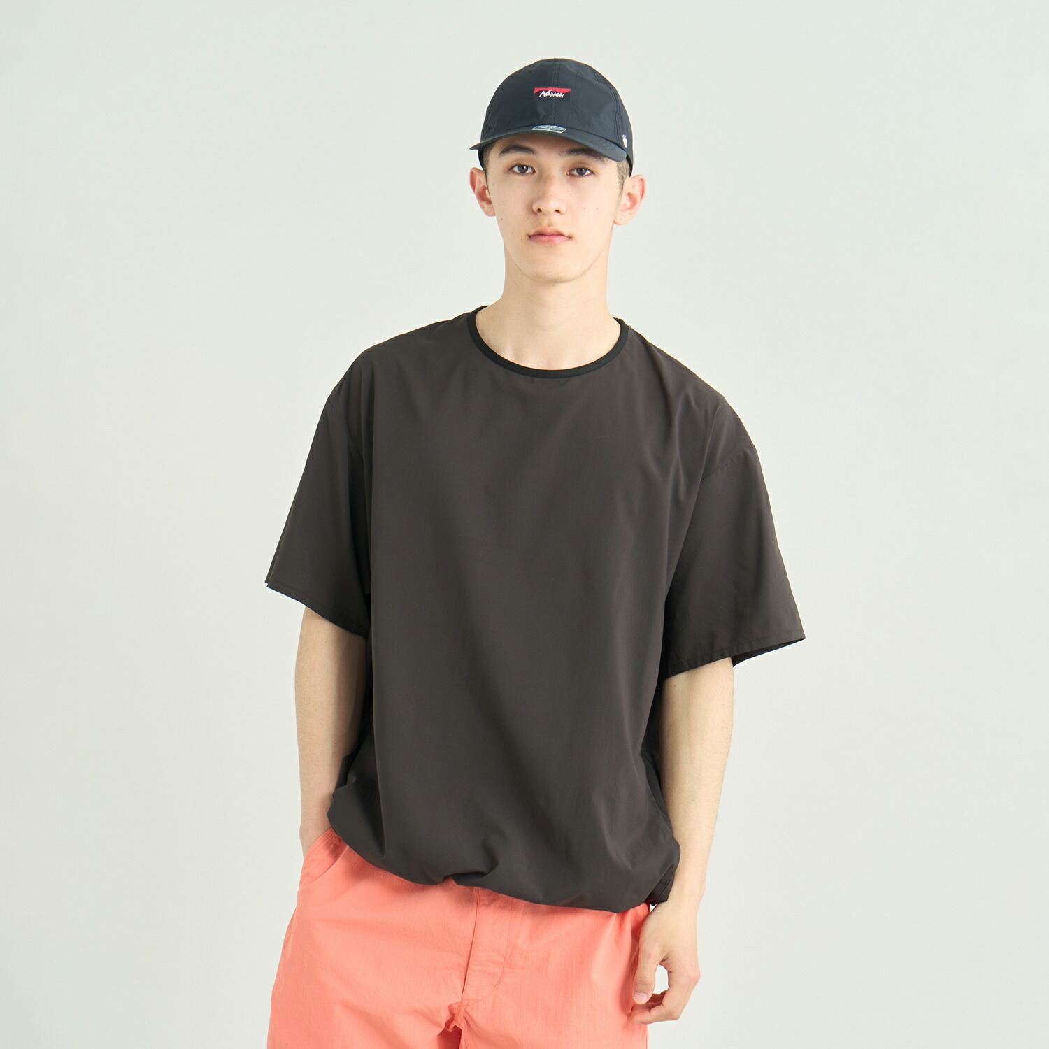 【堅苦しさ】ナンガ NANGA トップス 半袖ティーシャツ ロゴエクスカーションティー PLC EXCURSION TEE