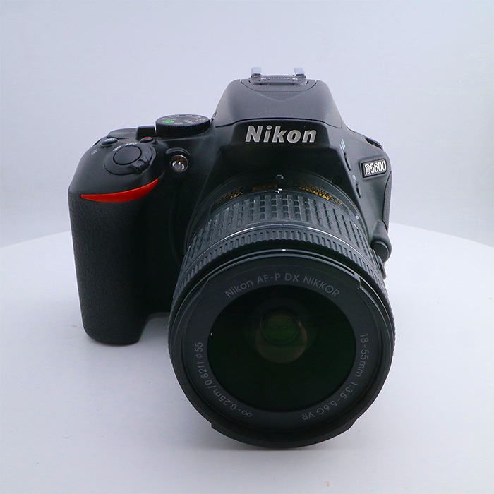 【中古】 (ニコン) Nikon ﾆｺﾝ D5600 18-55VR ﾚﾝｽﾞｷﾂﾄ【中古水晶体 ＡＦ水晶体】 位置づける：B