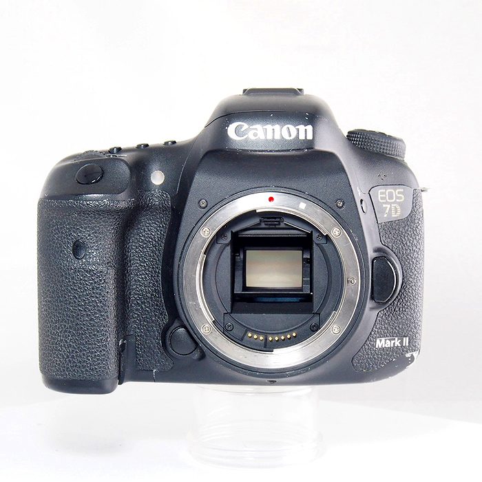 【中古】 (キヤノン) Canon EOS 7D Mark II【中古写真機 デジタル一眼】 序列付ける：B