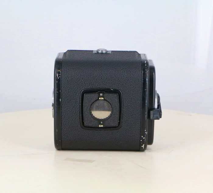 【中古】HASSELBLAD A12 ﾏｶﾞｼﾞﾝ ﾌﾞﾗｯｸ 価値づける：B「写真機のナニワ 心斎橋１号館店卸し資産」【中古佩び物】商いもの吊りひも：2221000186428