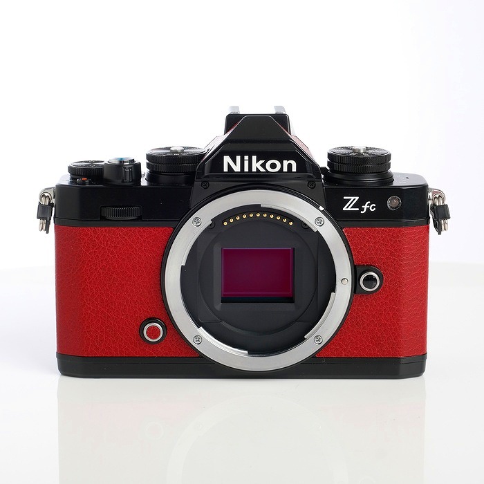 【中古】 (ニコン) Nikon Z FC ﾎﾞﾃﾞｲ ﾌﾞﾗﾂｸ ﾌﾟﾚﾐｱﾑｴｸｽﾃﾘｱ ｸﾘﾑｿﾞﾝﾚｯﾄﾞ【中古写真機 デジタル一眼】 位置づける：AB