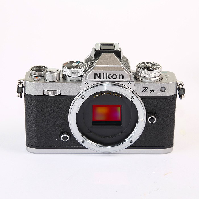 【中古】 (ニコン) Nikon Z FC ﾎﾞﾃﾞｲ ｼﾙﾊﾞｰ（行楽客ひな形で日本語書きあらわす皆無）【中古写真機 デジタル一眼】 位置づける：AB