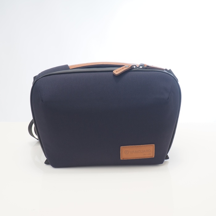 【中古】 (ヴァンかばい立て) VANGUARD VEO CITY CB29 ﾈｲﾋﾞｰ【中古うしろ側 うしろ側】 価値づける：AB