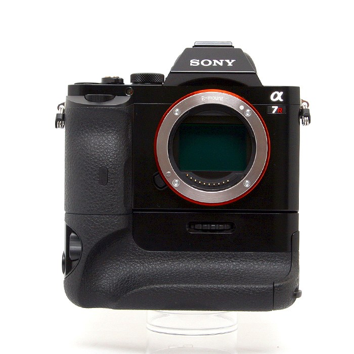 【中古】 (ソニー) SONY ILCE-7R α7R （Overseas Models）+VG-C1EM 縦位置ｸﾞﾘｯﾌﾟ【中古カメラ デジタル一眼】 ランク：B