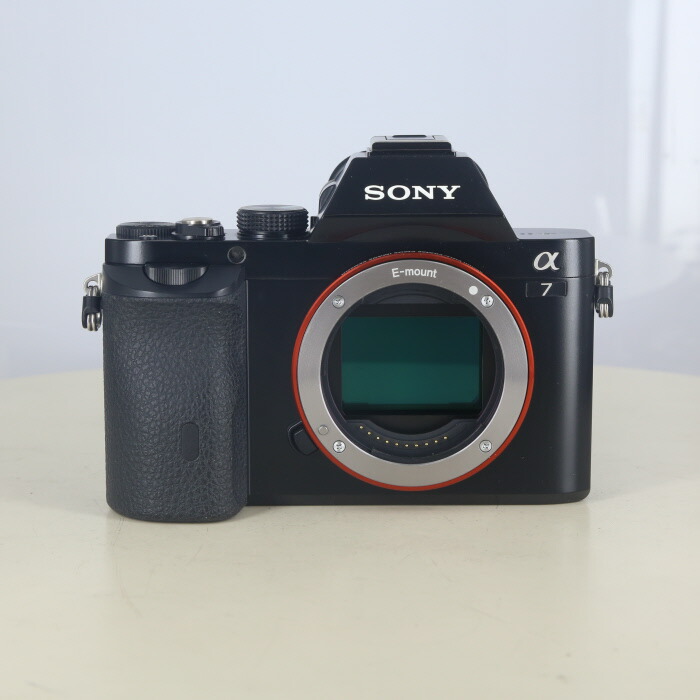 【中古】 (ソニー) SONY ILCE-7 ﾌﾞﾗｯｸ【中古写真機 デジタル一眼】 価値づける：B
