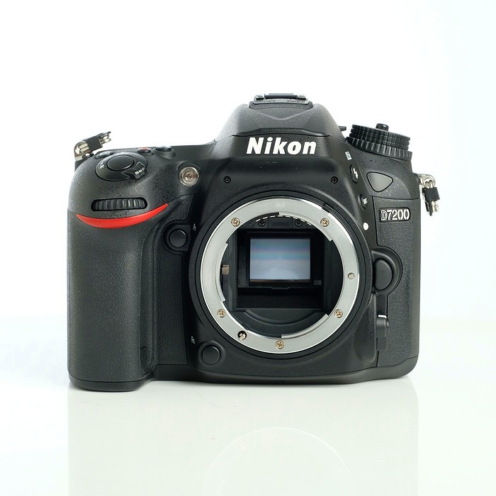 【中古】 (ニコン) Nikon D7200 ﾎﾞﾃﾞｨ【中古写真機 デジタル一眼】 価値づける：AB