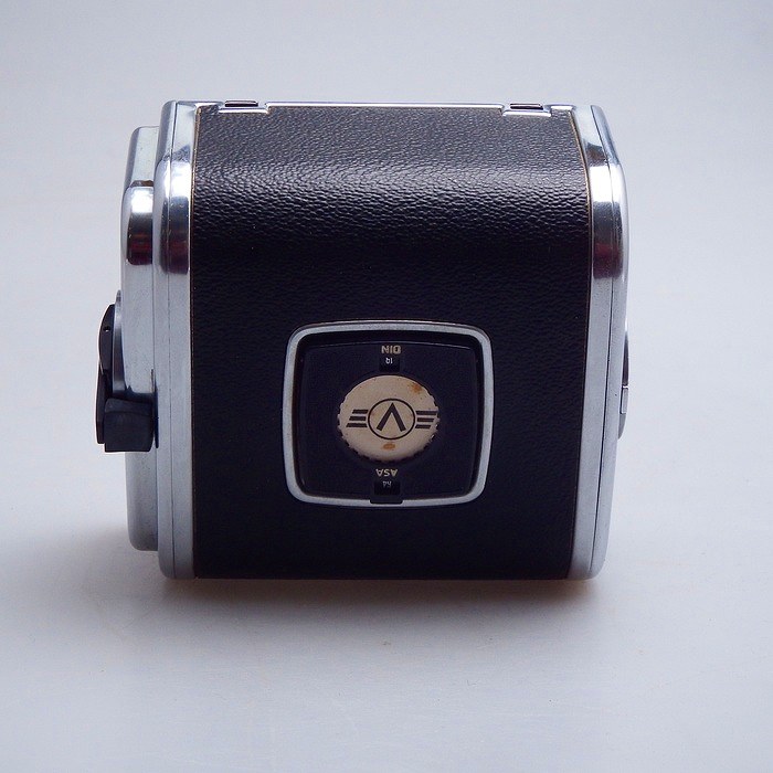 【中古】 (ハッセルブラッド) HASSELBLAD A12ﾏｶﾞｼﾞﾝ ｸﾛｰﾑ【中古アクセサリー 中古アクセサリー】 ランク：B