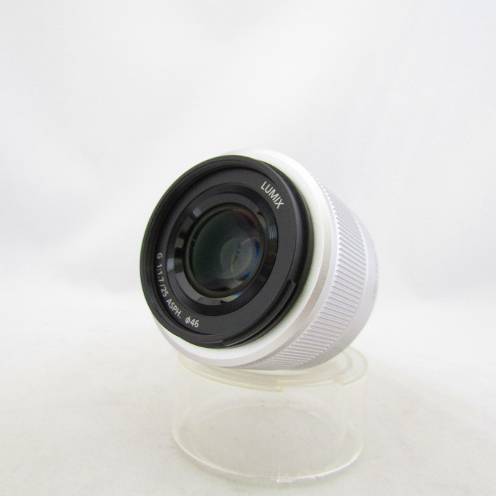 【中古】 (パナソニック) Panasonic G25/1.7 ASPH シルバー (H-H025)【中古レンズ ＡＦレンズ】 ランク：AB｜カメラのナニワ