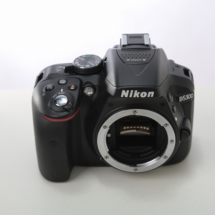 【中古】 (ニコン) Nikon D5300 ﾎﾞﾃﾞｲ ﾌﾞﾗﾂｸ【中古写真機 デジタル一眼】 位置づける：B