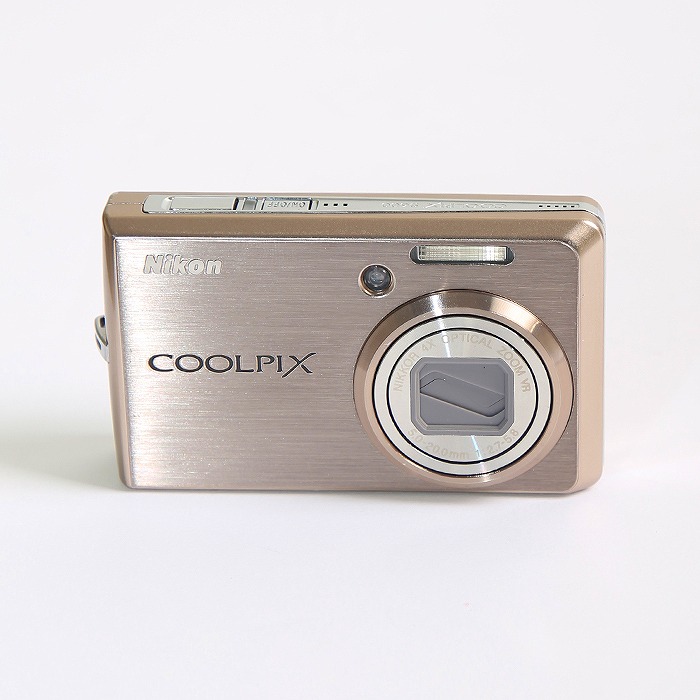 【中古】 (ニコン) Nikon ﾆｺﾝ COOLPIX S600 ｺﾞｰﾙﾄﾞ【中古カメラ コンパクトデジカメ】 ランク：AB