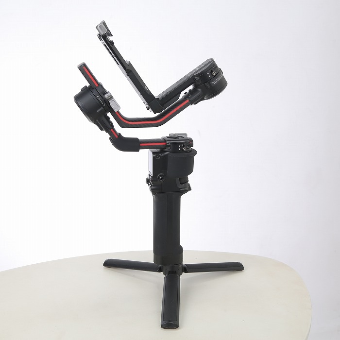 【中古】   DJI RS 2 CP1【中古画像設備付属品 中古ｼﾞﾝﾊﾞﾙ･ｽﾀﾋﾞﾗｲｻﾞｰ】 序列付ける：B