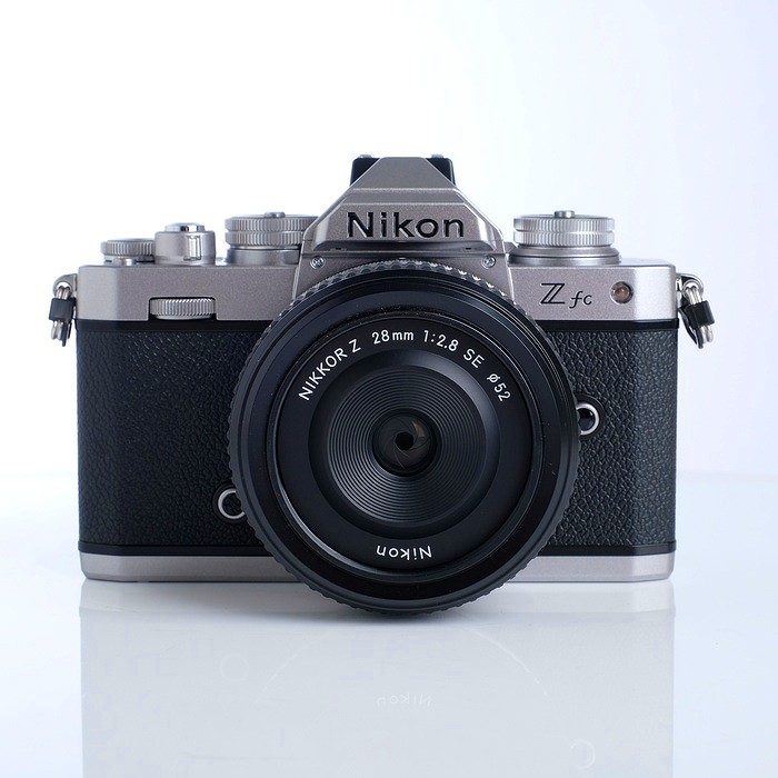 【中古】 (ニコン) Nikon Zfc 28/2.8 SPECIAL EDITIONキツト シルバー【中古カメラ デジタル一眼】 ランク:AB|カメラのナニワ