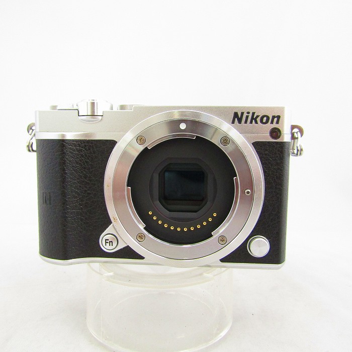 【中古】 (ニコン) Nikon 1 J5 10-30VRレンズキット (シルバー)【中古レンズ AFレンズ】 ランク:B|カメラのナニワ