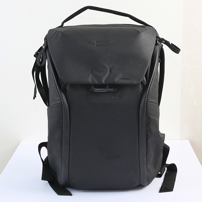 【中古】 everday backpack 20L V2 BEDB-20-BK-2【中古バック バック】 ランク：B｜カメラのナニワ