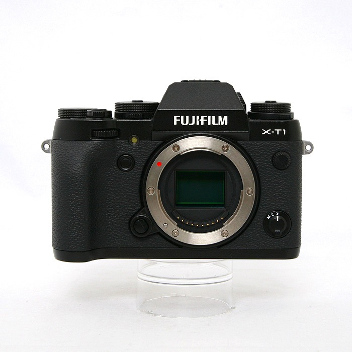 【中古】 (フジフイルム) FUJIFILM X-T1 上半身 黒いこと【中古写真機 デジタル一眼】 価値づける：A