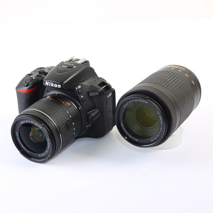 【中古】 (ニコン) Nikon D5600 ﾀﾞﾌﾞﾙｽﾞｰﾑｷﾂﾄ【中古写真機 デジタル一眼】 序列付ける：AB