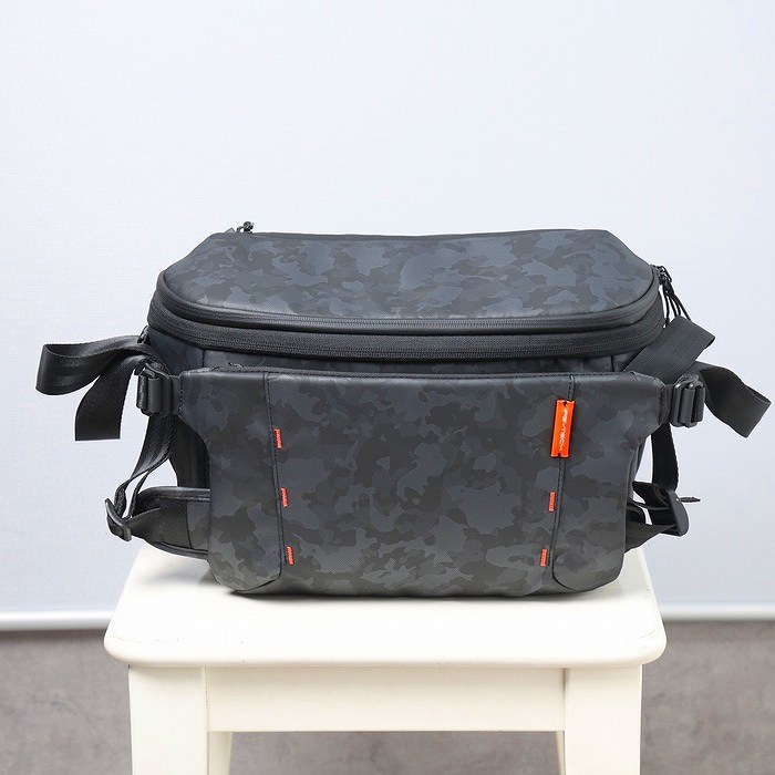 【中古】 (余分の物) 余分の物 PGYTECH OneMo Sling 11L ｸﾞﾚｰｶﾓﾌﾗｰｼﾞｭ P-CB-164【中古うしろ側 うしろ側】 価値づける：AB