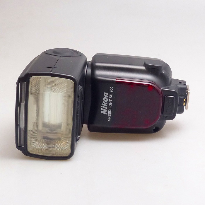 【中古】 (ニコン) Nikon SB-900 ｽﾋﾟｰﾄﾞﾗｲﾄ【中古アクセサリー ストロボ】 ランク：B