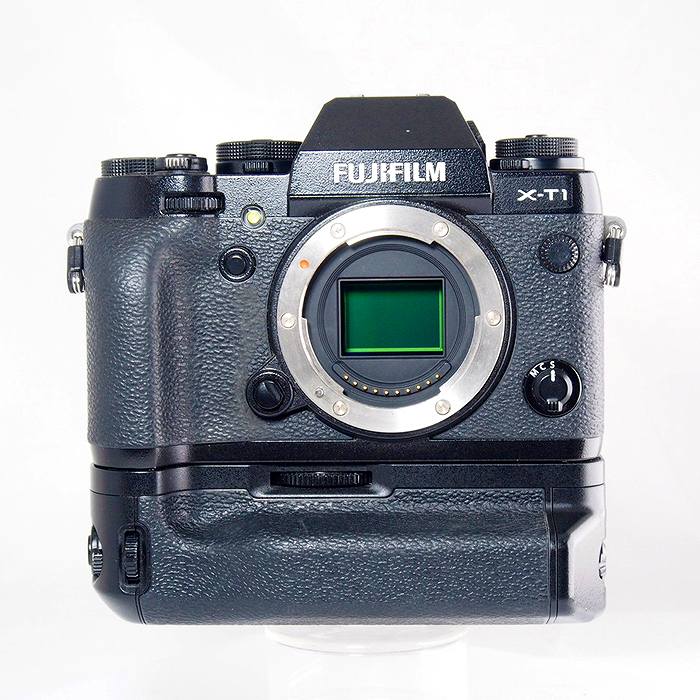 【中古】 (フジフイルム) FUJIFILM FX-X-T1 + VG-XT1【中古アクセサリー グリップ】 ランク:B|カメラのナニワ