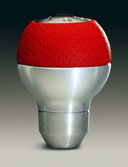 【割引クーポン配布中】MOMO/モモ RACE AIRLEATHER ALUMINUM RED（レース エアーレザー アルミニウム レッド） 商品番号：SK26｜NANIWAYA 店