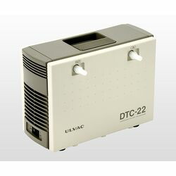 アルバック 高真空ダイヤフラム型ドライ真空ポンプ（耐蝕型） 1.3A (1台)(DTC-22) 取り寄せ商品